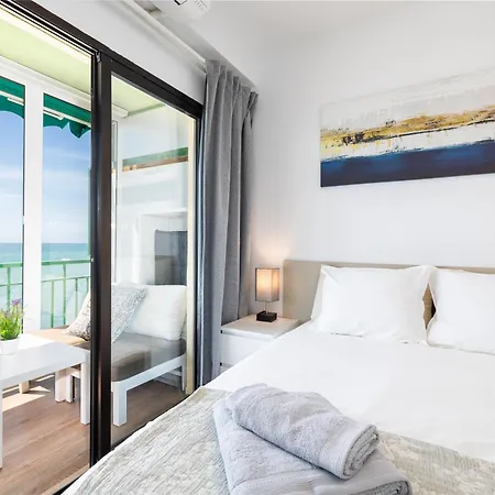 Apartment Ensuite Mediterranean Sea Front Ii
